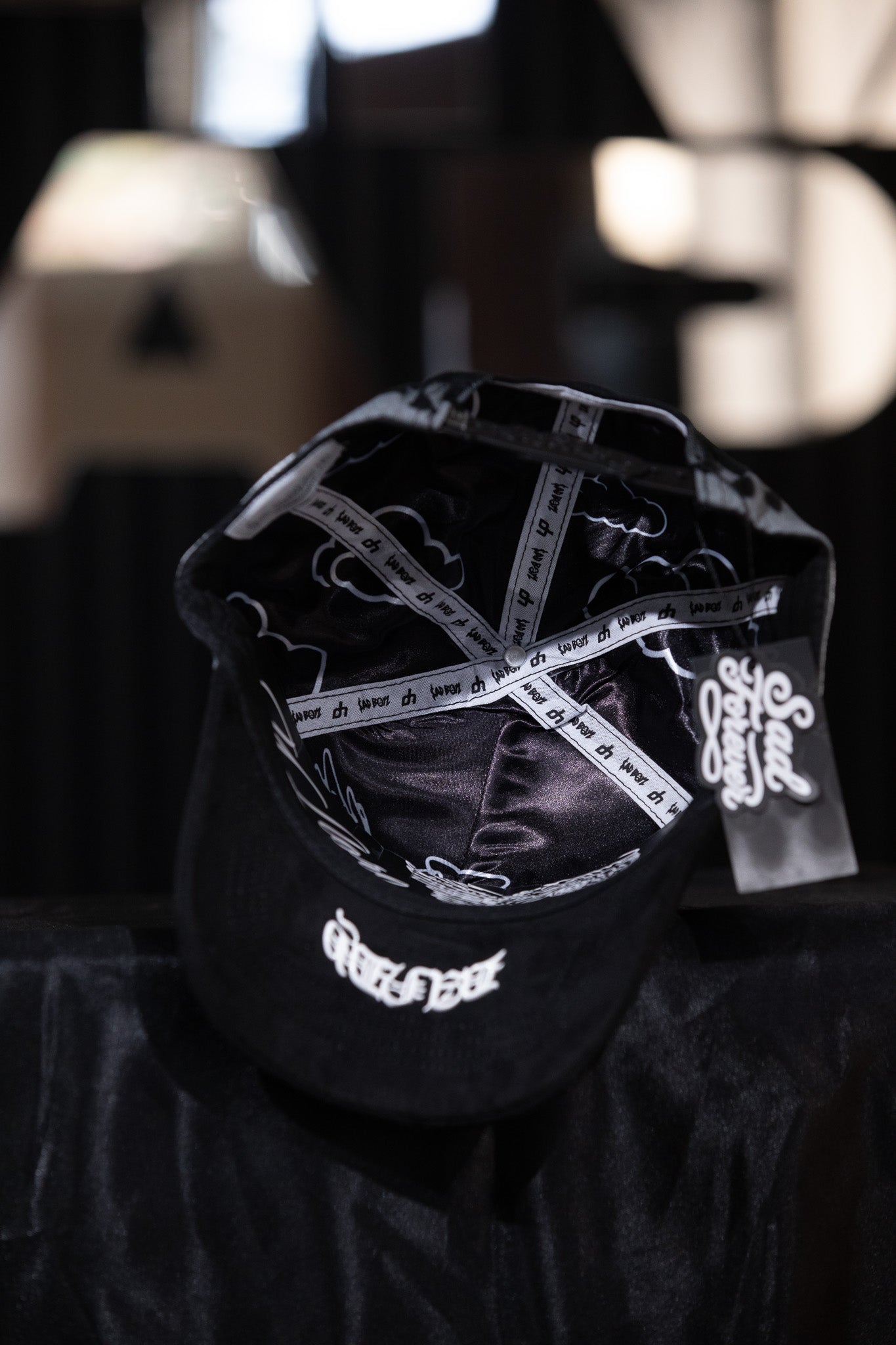 JUNIOR H ¨Y LLORO¨