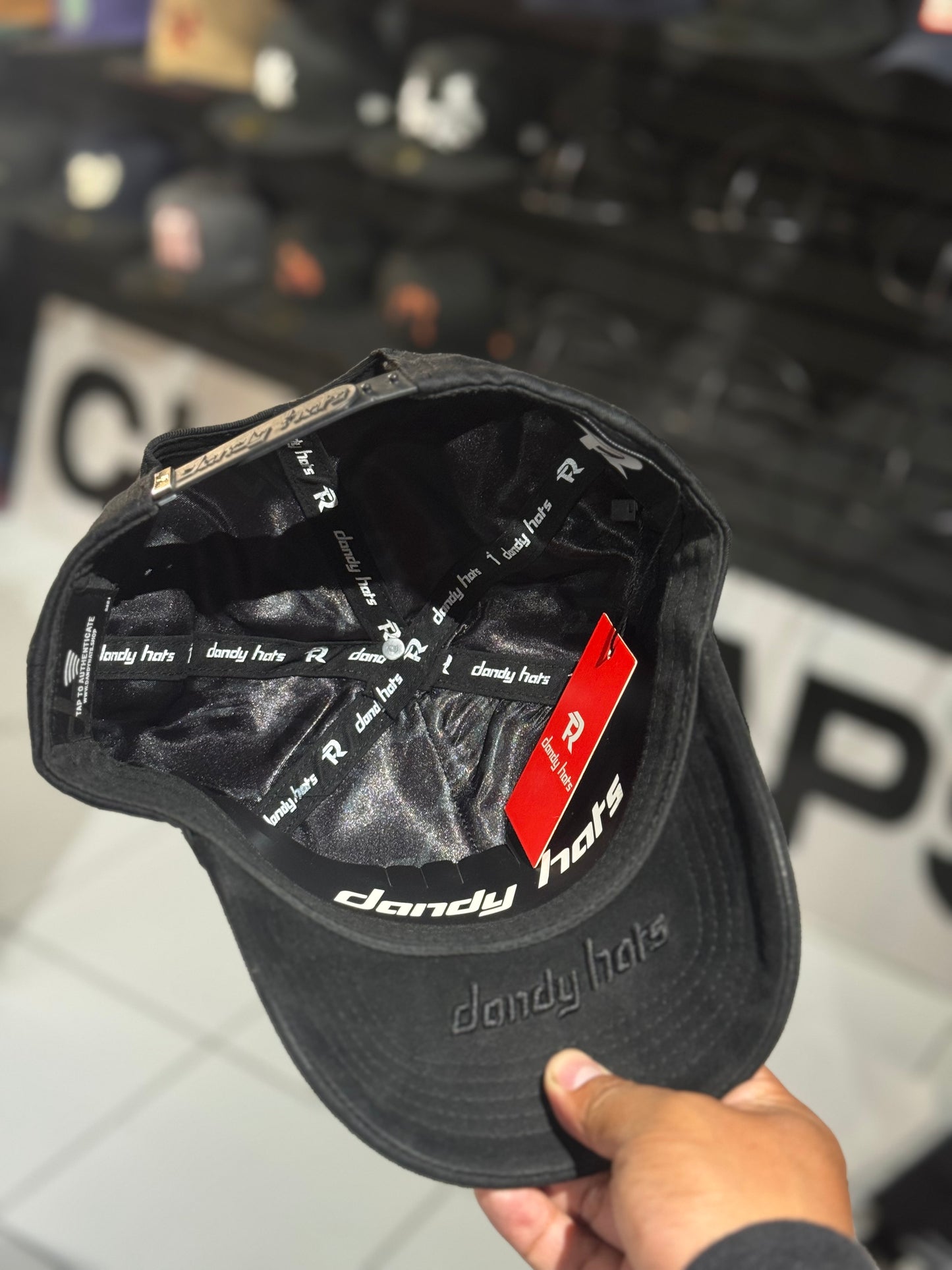 DANDY X FUERZA REGIDA “CRISTALS”