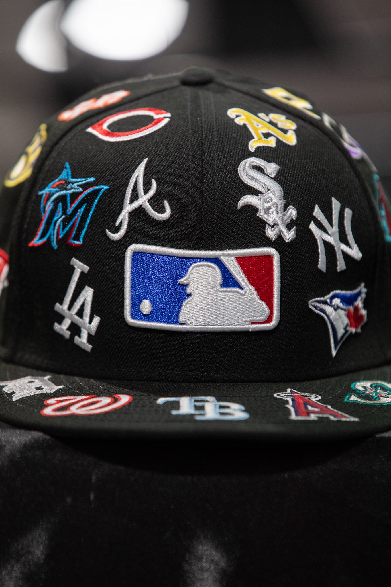 NEW ERA ALL OVER 7 1/8 ORIGINAL