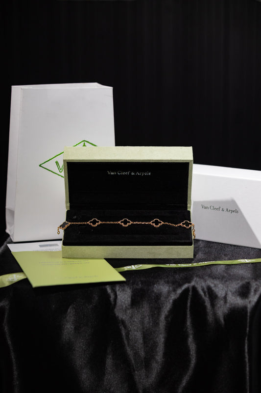 PULSERA VAN CLEFF CON BAÑO DE ORO DE 18K